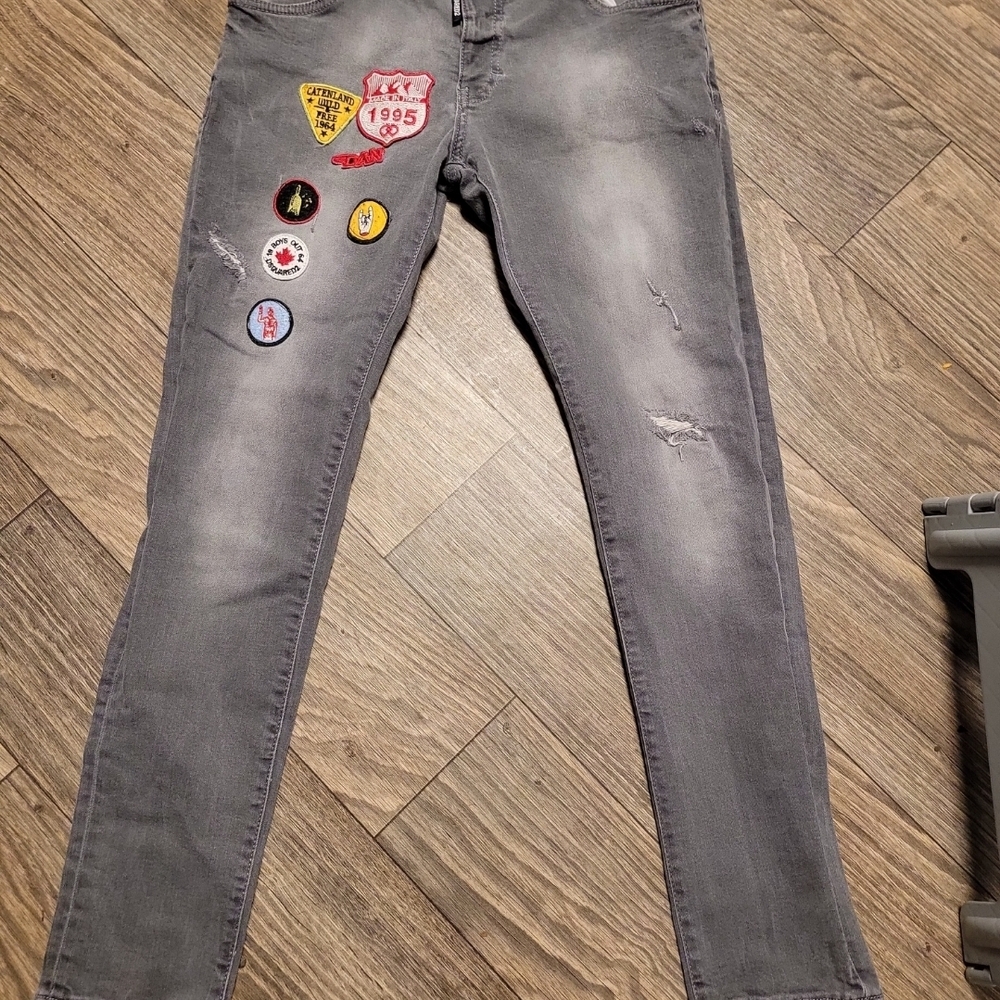 DSQUARED2 Gray Skinny Jeans with Colorful Badges